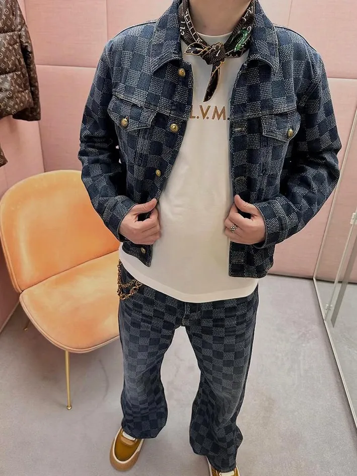 Louis Vuitton/ Damier
